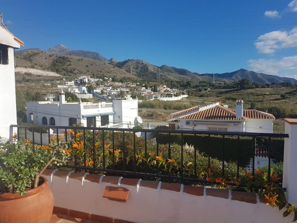 Bonita Villa En Nerja Casa Palomas Экстерьер фото