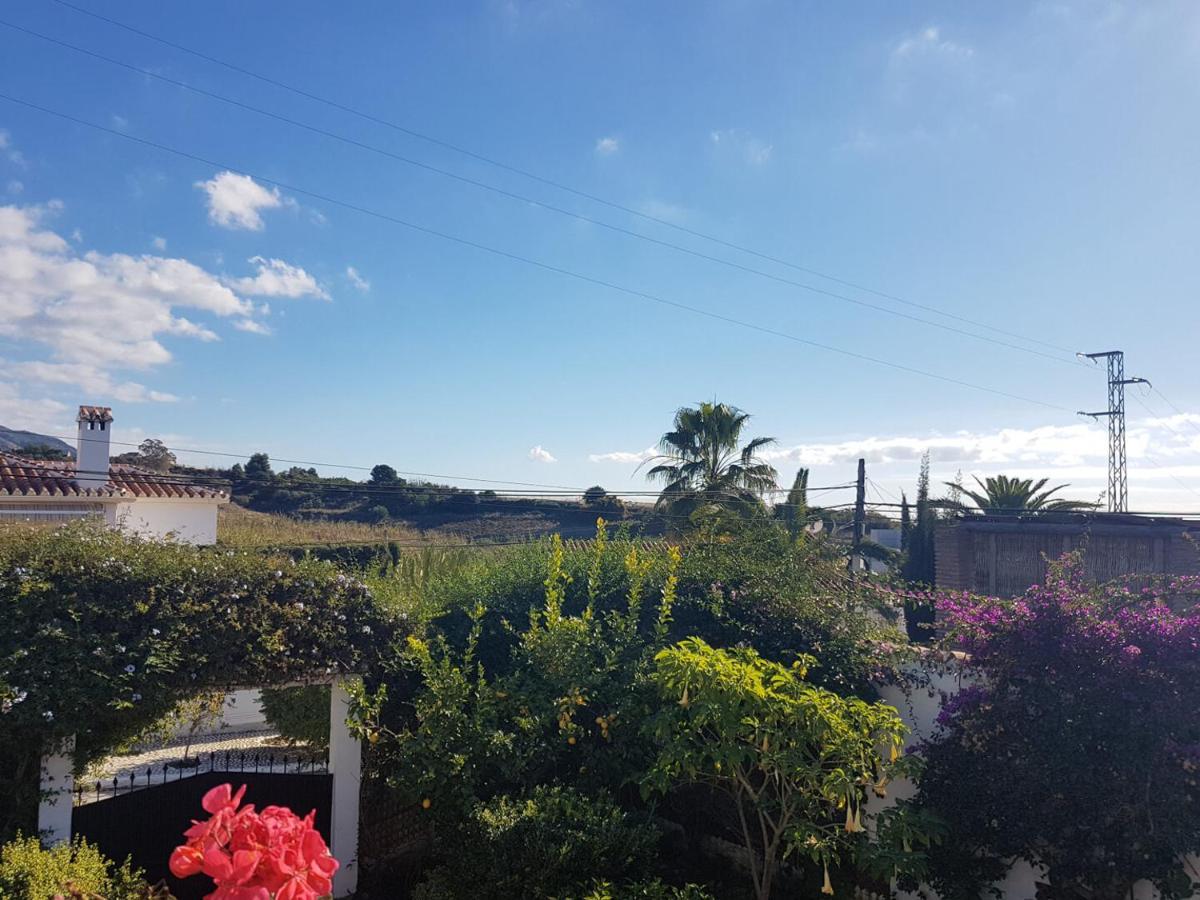 Bonita Villa En Nerja Casa Palomas Экстерьер фото