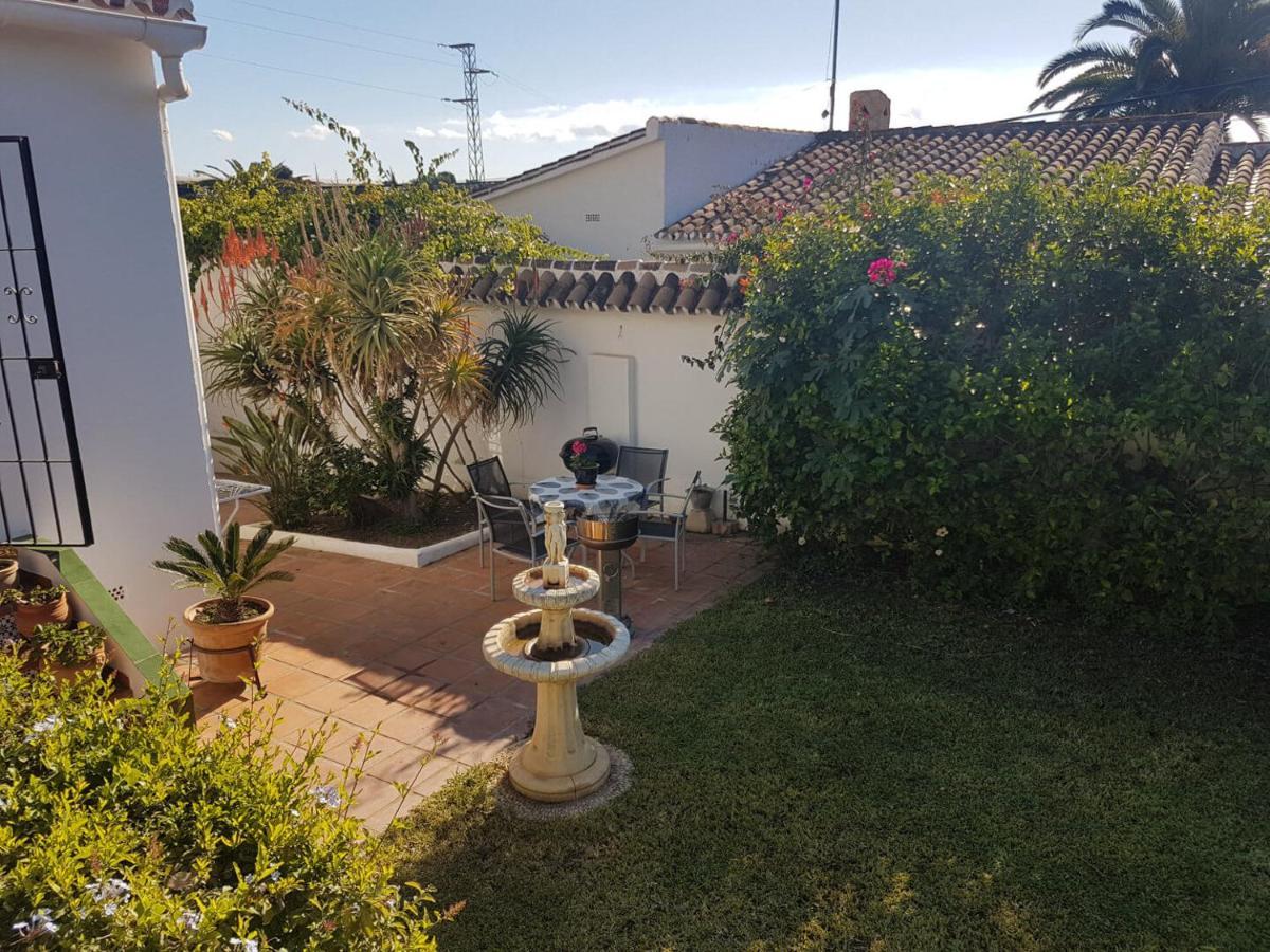 Bonita Villa En Nerja Casa Palomas Экстерьер фото